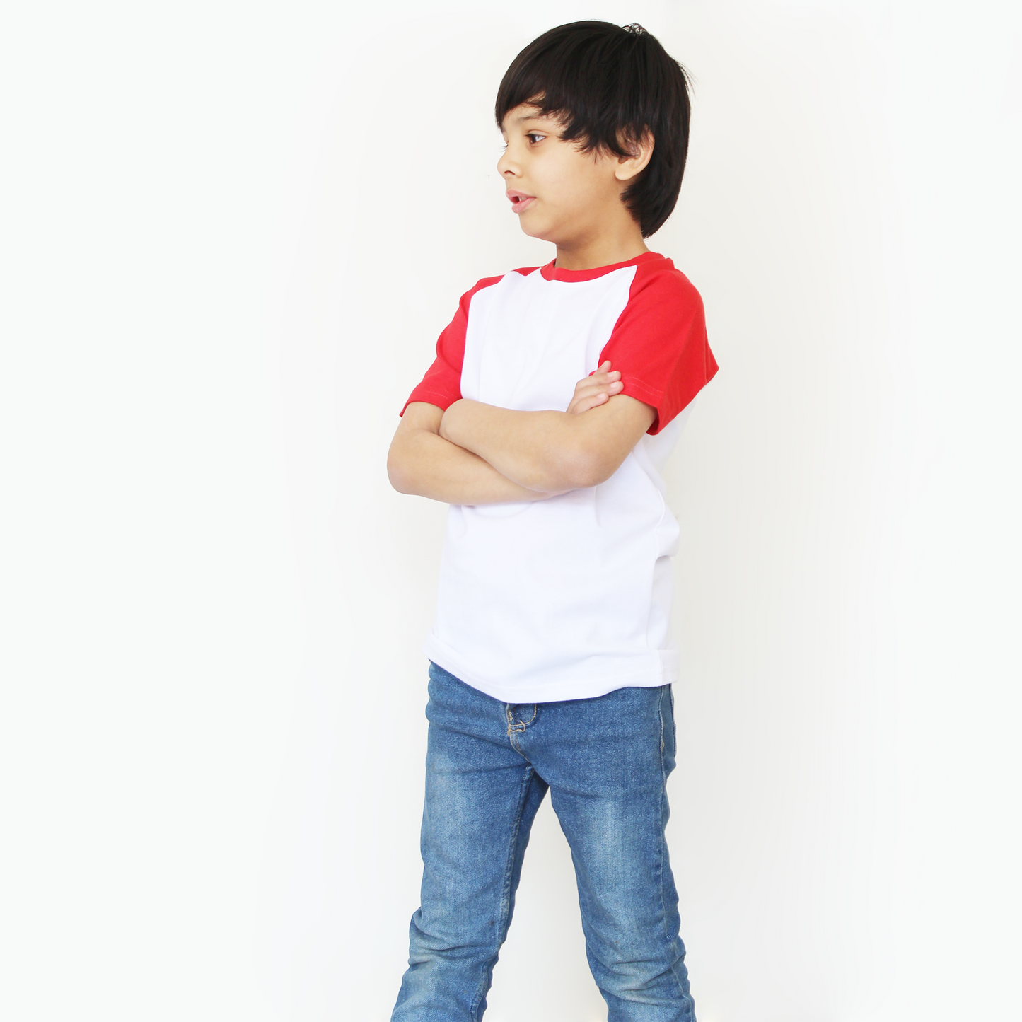 Trendy Red & White Raglan Tee for Children – Comfortable Casual Wear